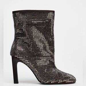 Zara RHINESTONE HEELED ANKLE BOOTS Size 41/10
Ref 1144/410/808